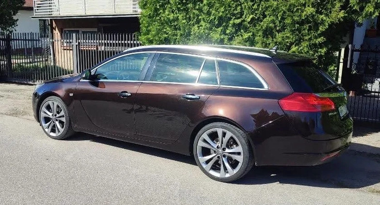 Opel Insignia cena 21500 przebieg: 210000, rok produkcji 2010 z Radom małe 121